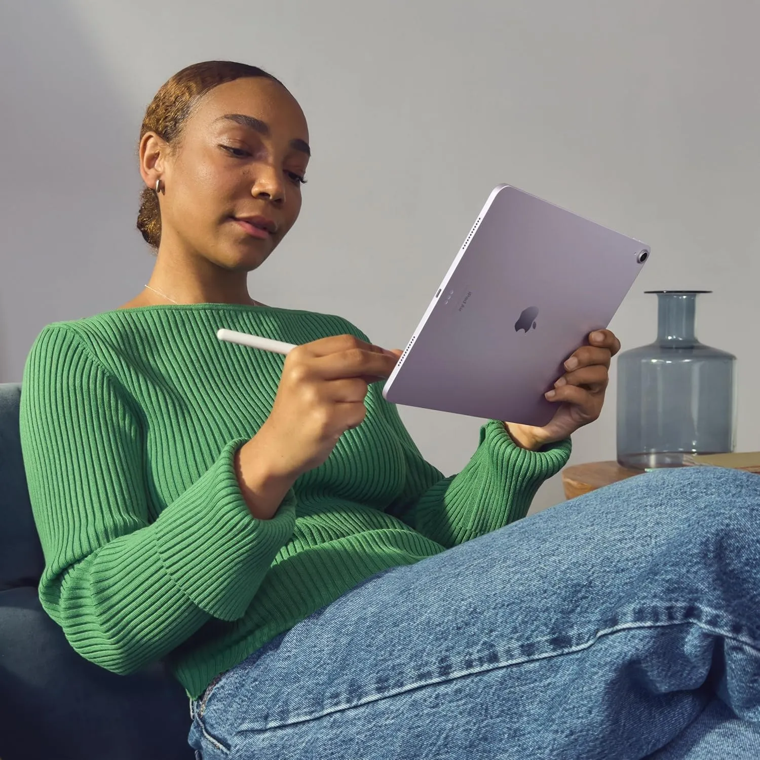 Apple iPad Air 13-inch (M2): Built for Apple Intelligence, Liquid Retina Display, 512GB, 12MP Front/Back Camera, Wi-Fi 6E, Touch ID, All-Day Battery Life — Purple