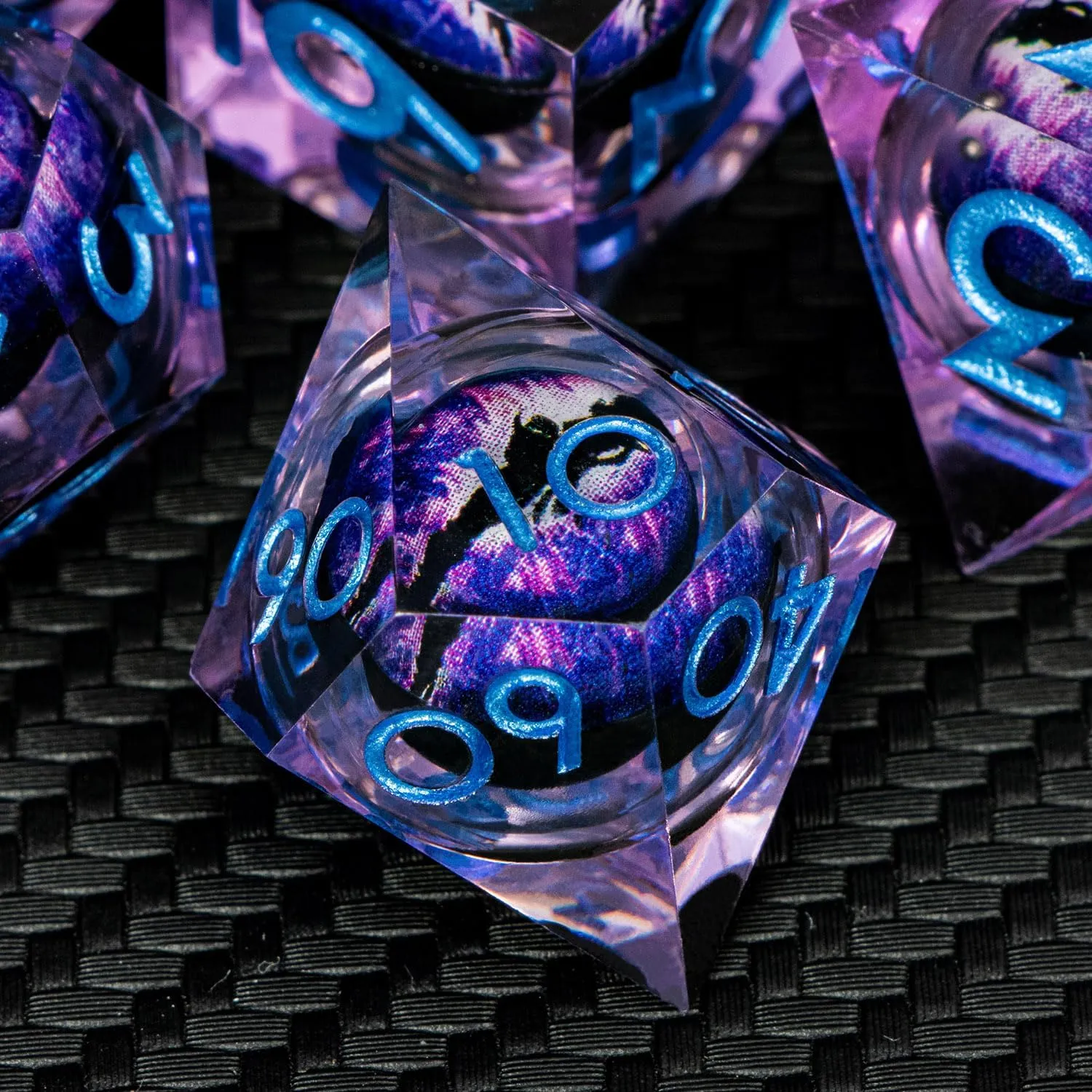 ARUOHHA DND Resin Dice Dragon Eye Dice Liquid Core Purple Sharp Edged Dice Set with Gift Box, Polyhedral D and D Dice Set Compatible with Dungeons and Dragons Role Playing Game D20 D12 D10 D8 D6