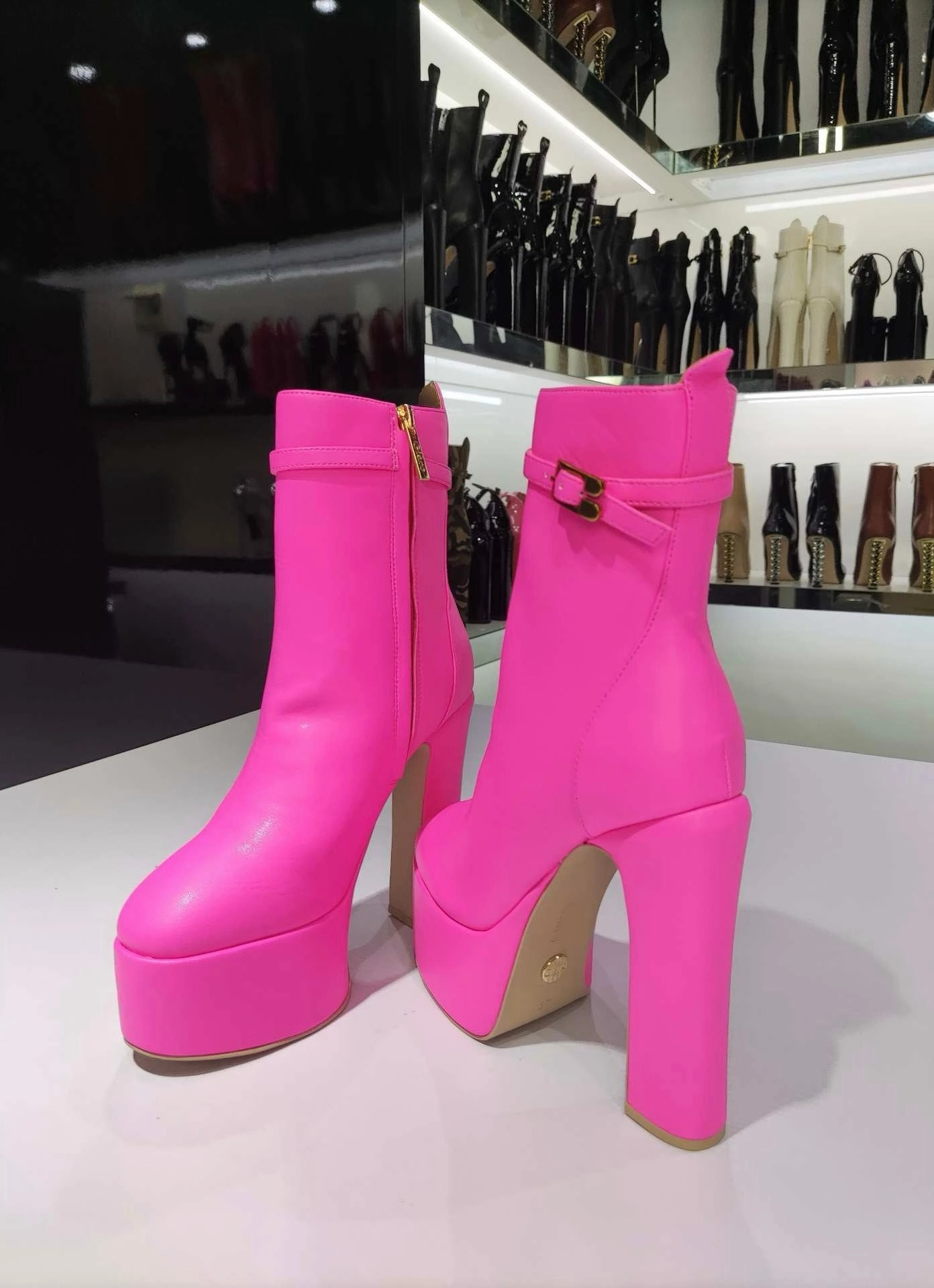 BAMARA NEON FUCHSIA MATTE