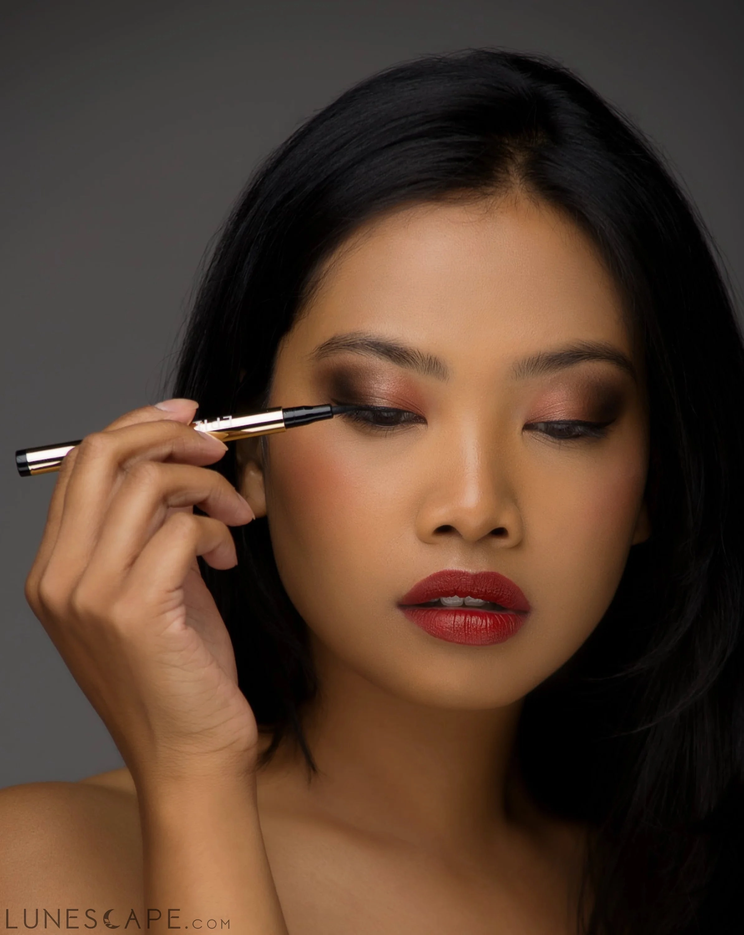 Liquid Eyeliner Pens - Non-Smudge, Waterproof