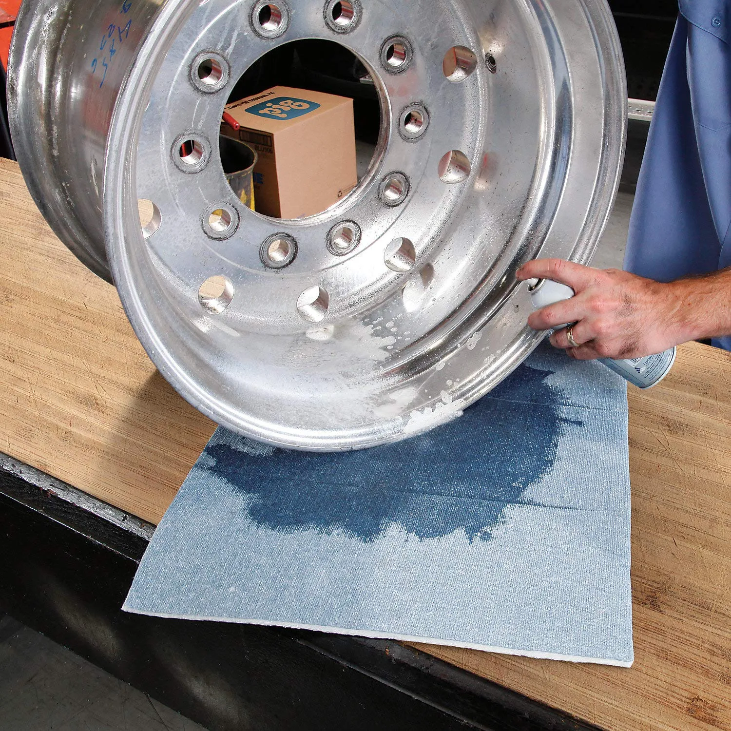 PIG Absorbent Mat Pads | 100 Oil Spill Mats | 15" x 19" Perforated Pads | Each Pad Absorbs 30 oz | Total Absorbency is 24 Gallons | Heavyweight | PMB30123