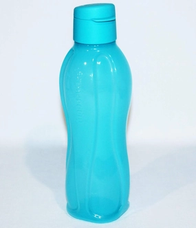 Tupperware Eco Bottle 25 Ounce Medium with Flip Top Cap Light Blue
