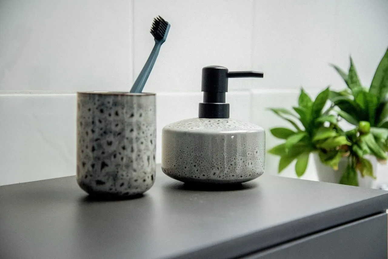 WENKO Badi Liquid Soap Dispenser 0.32 L, Ceramic, Gray, 1