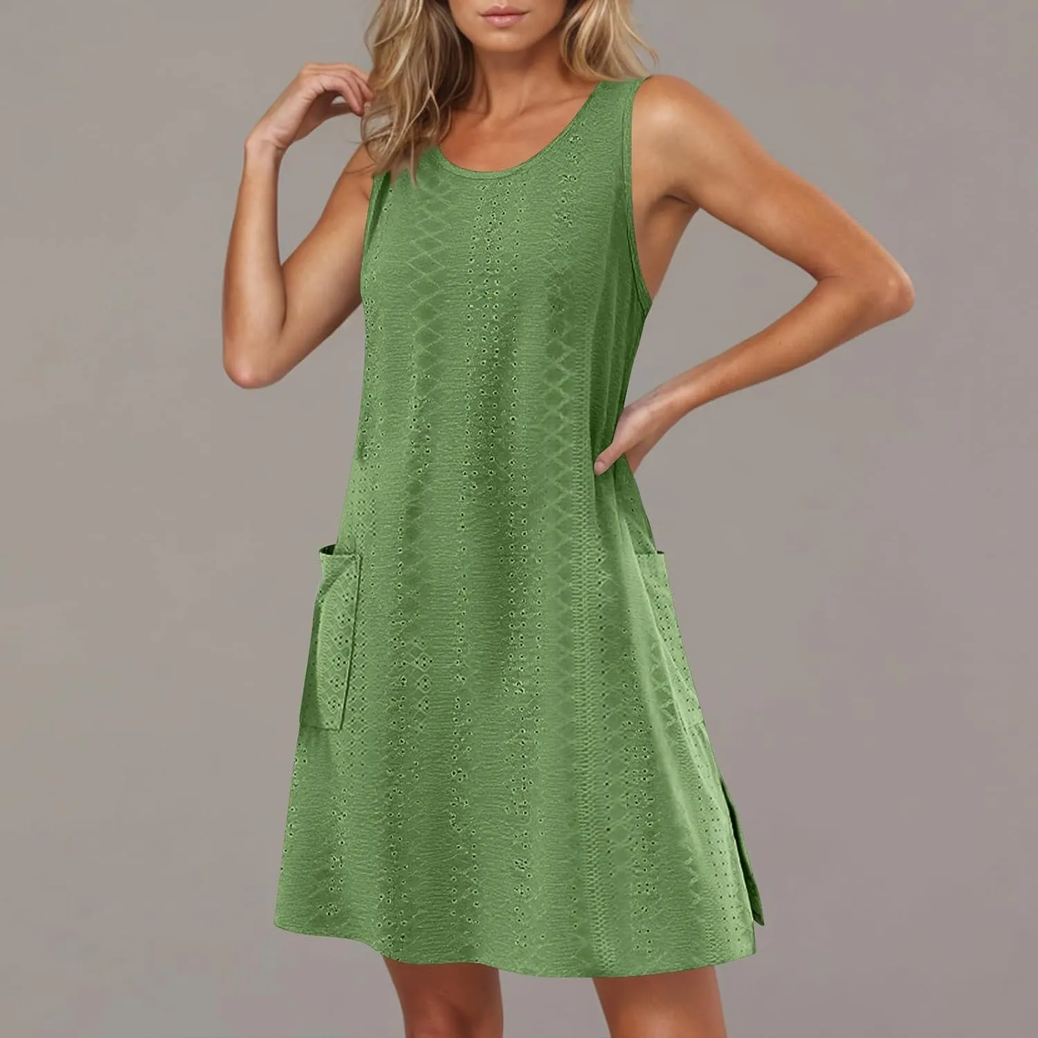 Women's Casual Dresses Soft Sleeveless Crewneck Summer Vacation Dresses with Pockets Relaxed Size Mini Dresses