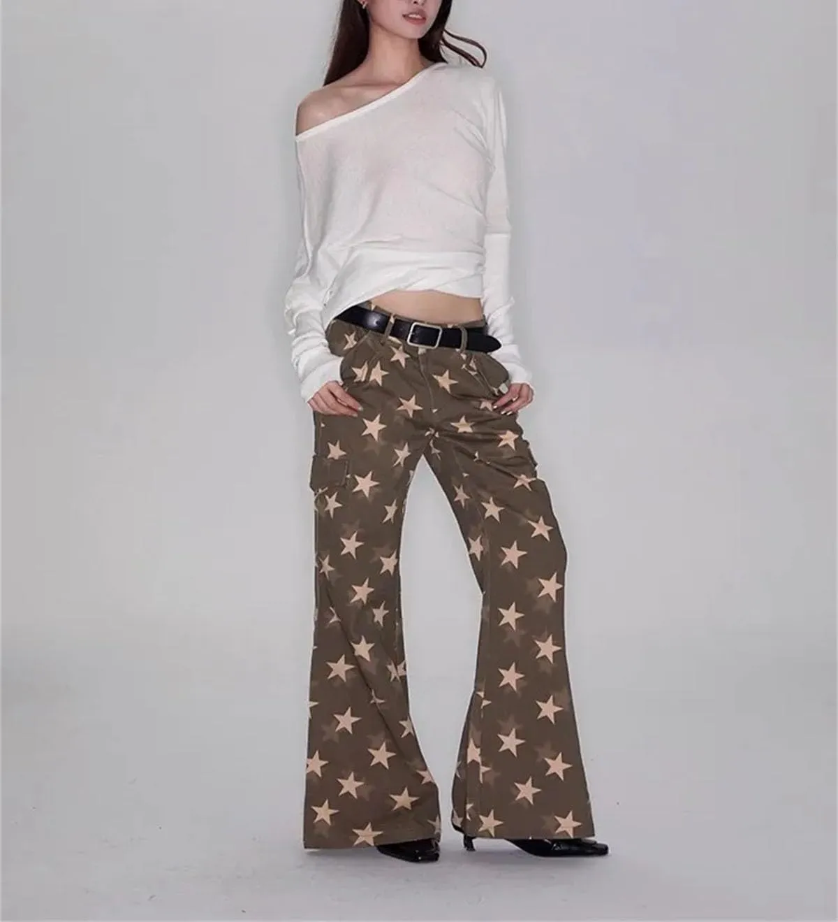 Women's Star Print Brown Jeans - 90S Retro Design & Dual-Button Low Rise for Bootcut Aesthetic