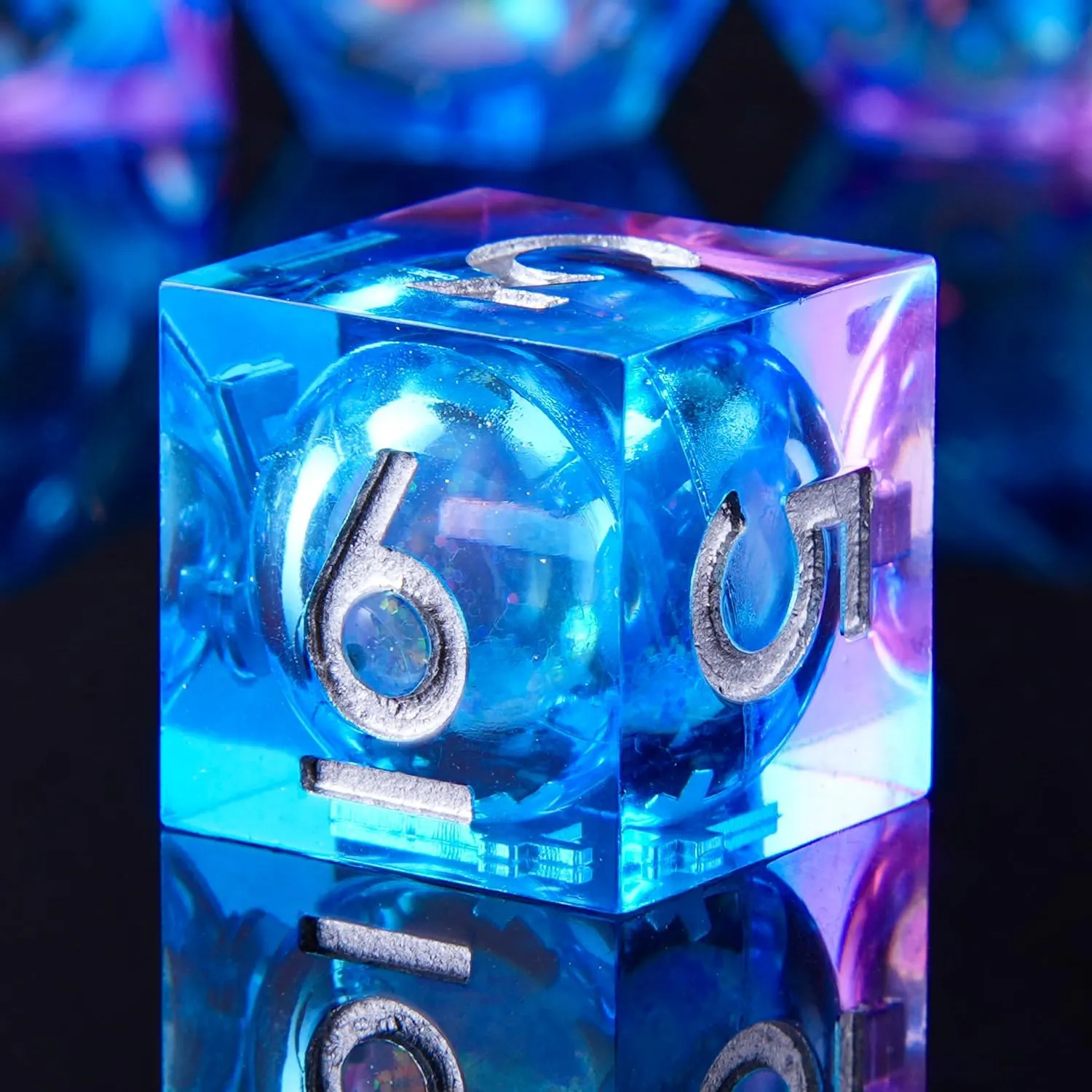 YEMEKO Handmade Liquid Core DND Dice Set Quicksand Ball, 7 Accessories Dice for Dungeons and Dragons, Polyhedral Resin Sharp Edge Dice Roleplaying （Liquid Ocean Blue Purple）