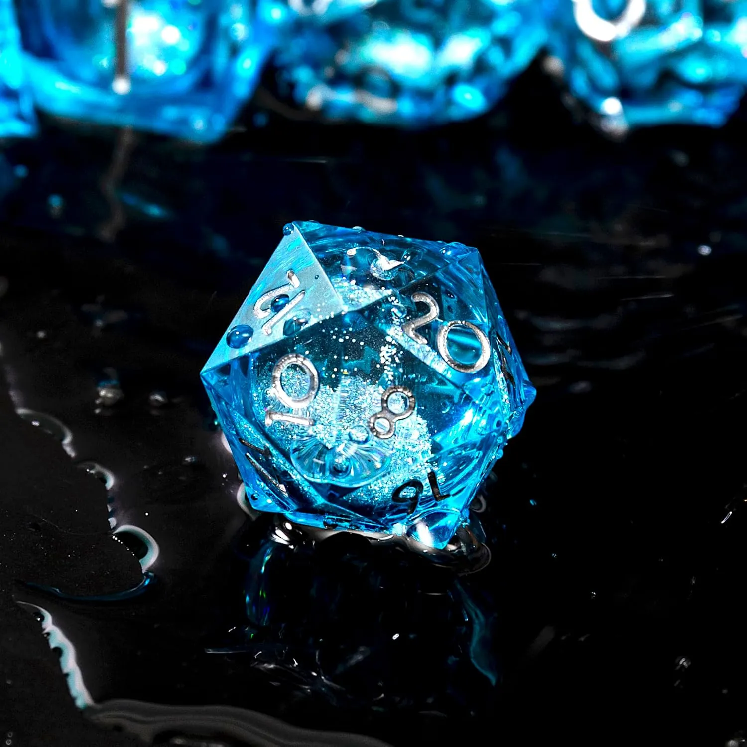 YEMEKO Handmade Liquid DND Dice Set, Liquid Core DND Dice Quicksand Ball, 7 Accessories Dice for Dungeons and Dragons, RPG Polyhedral Resin Sharp Edge Dice Roleplaying （Liquid Blue ）